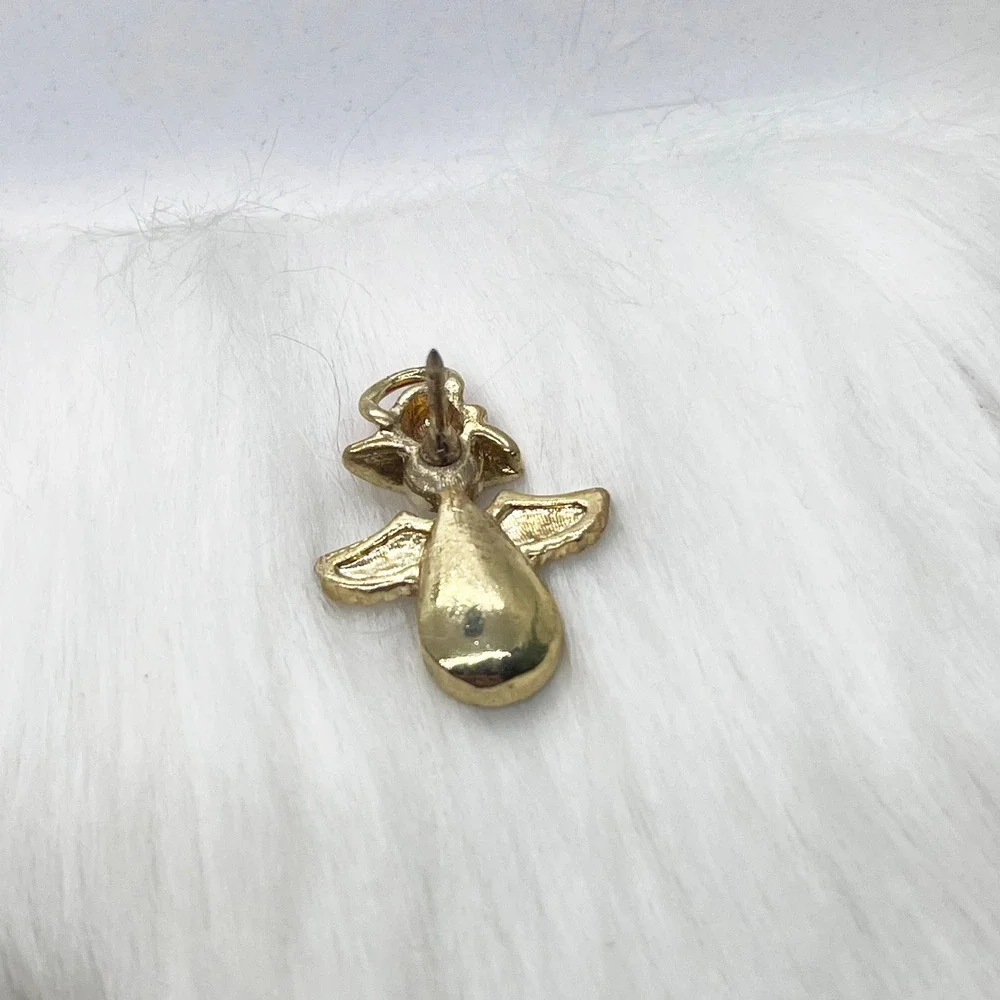🔮 5/$25 Red‎ Hat Angel Pin